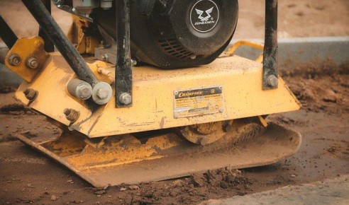 Бывший директор дорожного фонда обвиняется в превышении должностных полномочий