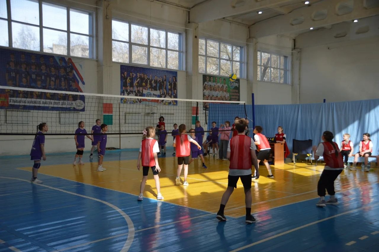 В Твери определили сильнейшие школьные команды по мини-пионерболу В Твери определили сильнейшие школьные команды по мини-пионерболу