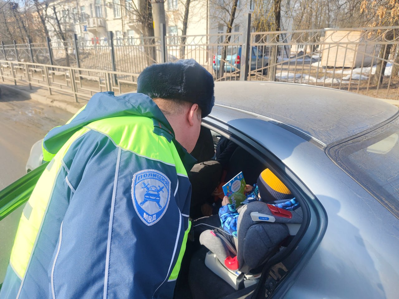 20 марта тверские автоинспекторы провели акцию «Пристегни самое дорогое» 20 марта тверские автоинспекторы провели акцию «Пристегни самое дорогое»