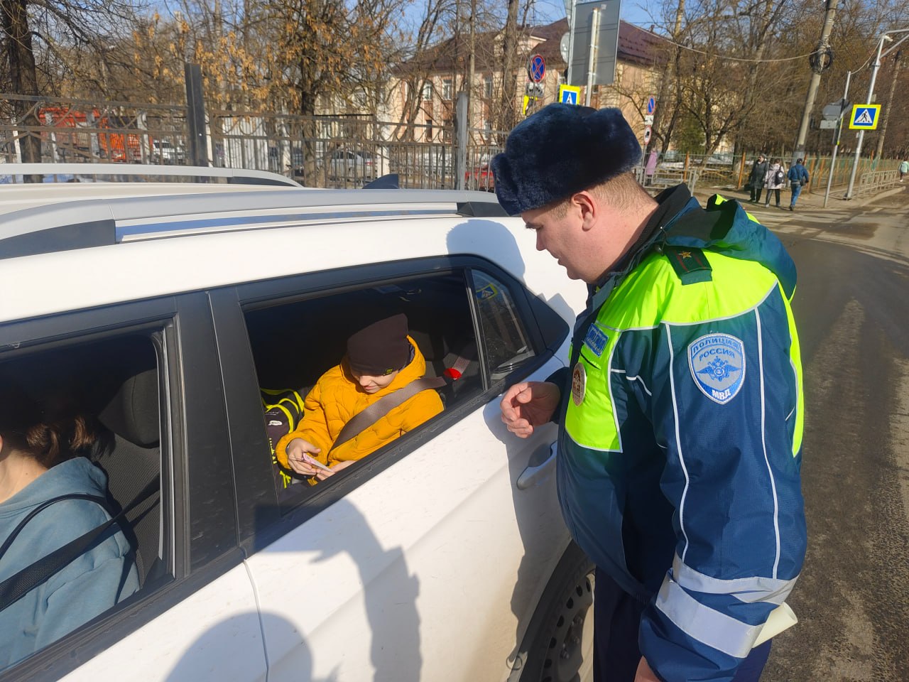 20 марта тверские автоинспекторы провели акцию «Пристегни самое дорогое» 20 марта тверские автоинспекторы провели акцию «Пристегни самое дорогое»