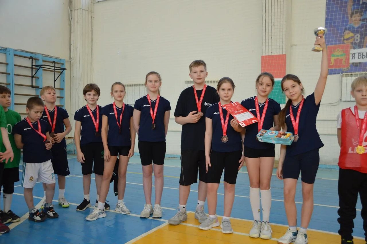 В Твери определили сильнейшие школьные команды по мини-пионерболу В Твери определили сильнейшие школьные команды по мини-пионерболу