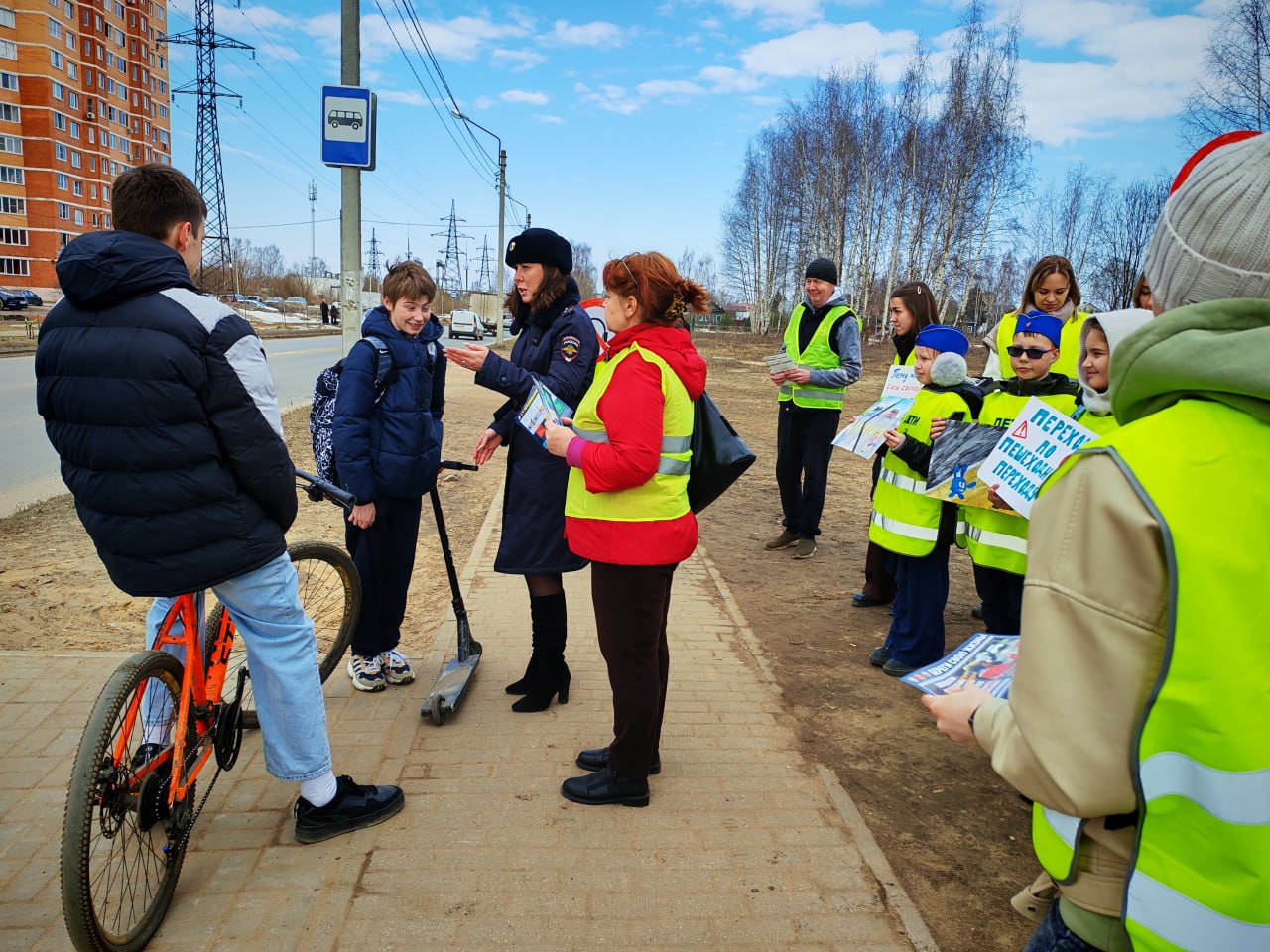 Вместе за безопасность: в преддверии каникул в городе Твери прошел масштабный профилактический рейд Вместе за безопасность: в преддверии каникул в городе Твери прошел масштабный профилактический рейд