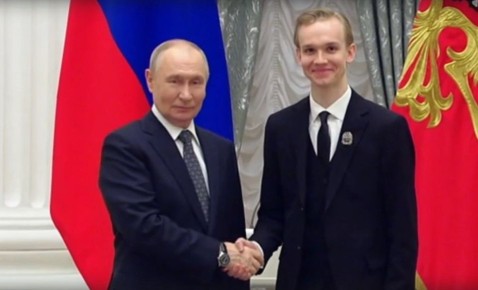 Актер из Тверской области получил награду из рук президента