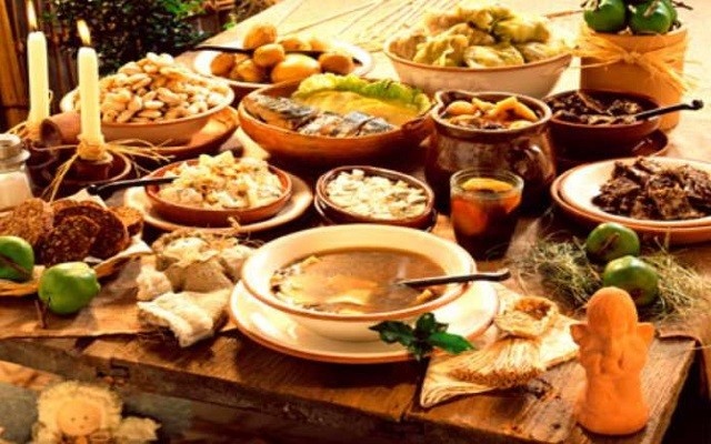 Праздничное меню на Сочельник и Рождество: необычные русские рецепты для вашего стола