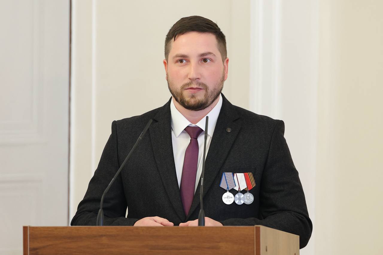 27 марта в Доме приёмов МИД России с участием Министра иностранных дел Российской Федерации С.В.Лаврова состоялась торжественная церемония вручения дипломов ветеранам – участникам СВО, успешно завершившим обучение в филиале... 27 марта в Доме приёмов МИД России с участием Министра иностранных дел Российской Федерации С.В.Лаврова состоялась торжественная церемония вручения дипломов ветеранам – участникам СВО, успешно завершившим обучение в филиале...