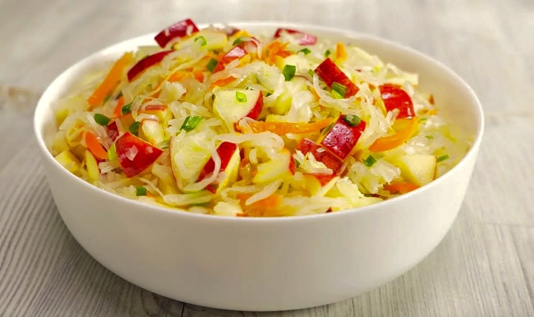 Квашеная капуста: три вкуснейших рецепта для вашего стола