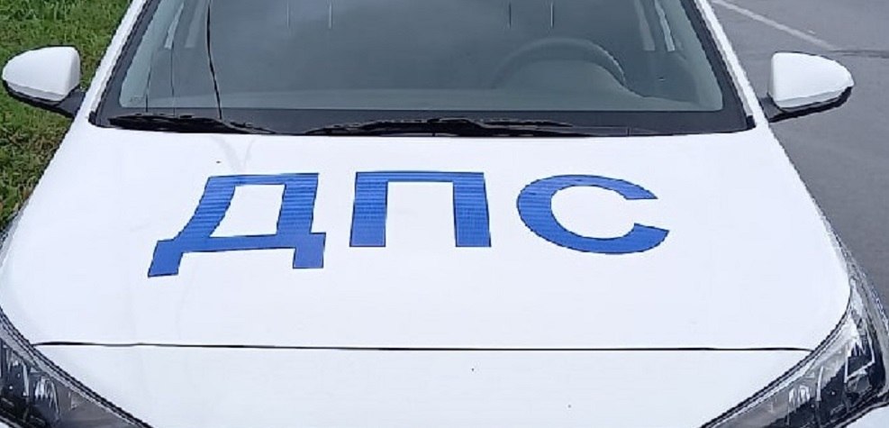 В Тверской области 54-летняя водитель электросамоката «догнала» автомобиль