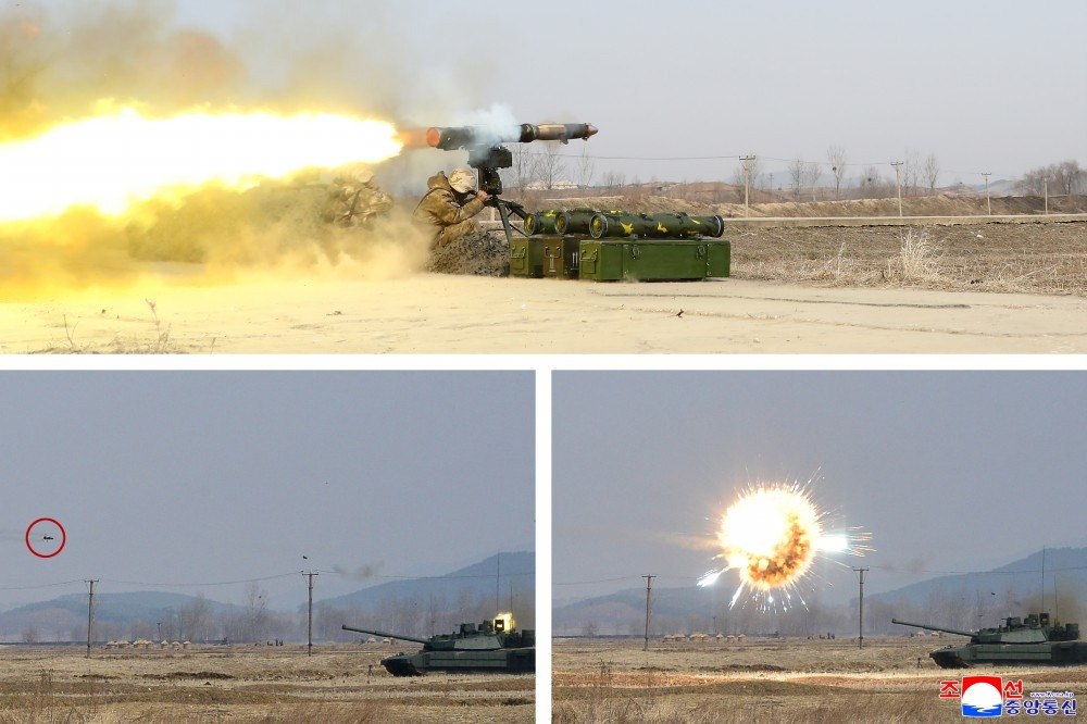 В КНДР прошла серия военных мероприятий с личным участием Ким Чен Ына: в стране испытали модернизированный твердотопливный ракетный двигатель большой тяги, провели проверку новейшего основного танка и показали подготовку... В КНДР прошла серия военных мероприятий с личным участием Ким Чен Ына: в стране испытали модернизированный твердотопливный ракетный двигатель большой тяги, провели проверку новейшего основного танка и показали подготовку...