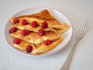 Сладкий омлет: легкий рецепт с ягодами и джемом