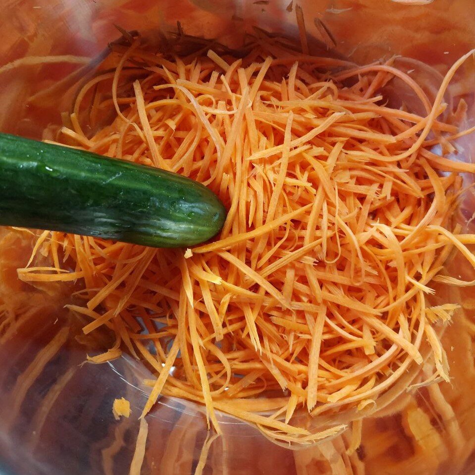 Польза весенних овощей: Как приготовить витаминный салат без майонеза