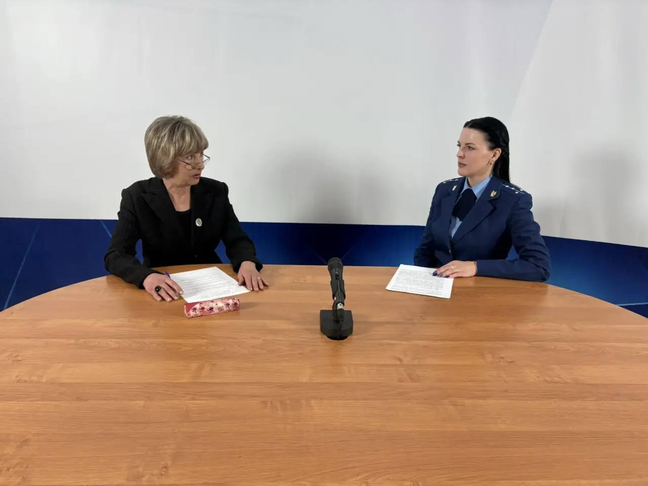 Как в настоящее время оценивается ситуация с соблюдением прав жителей региона на выплату заработной платы? Какие работодатели являются основными