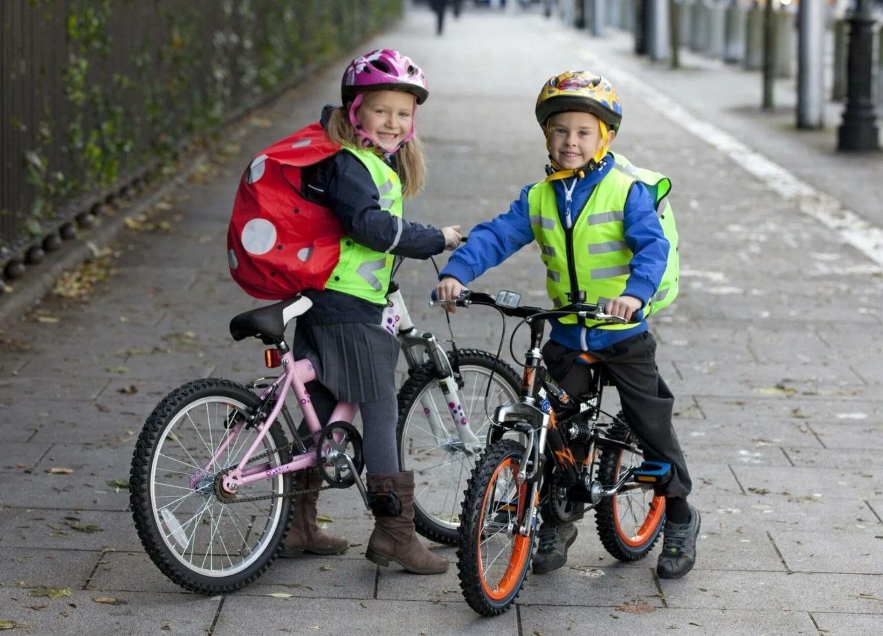 С наступлением теплой погоды и в период весенних каникул на улицах города Твери значительно увеличивается количество популярного транспорта среди детей– велосипедов и самокатов
