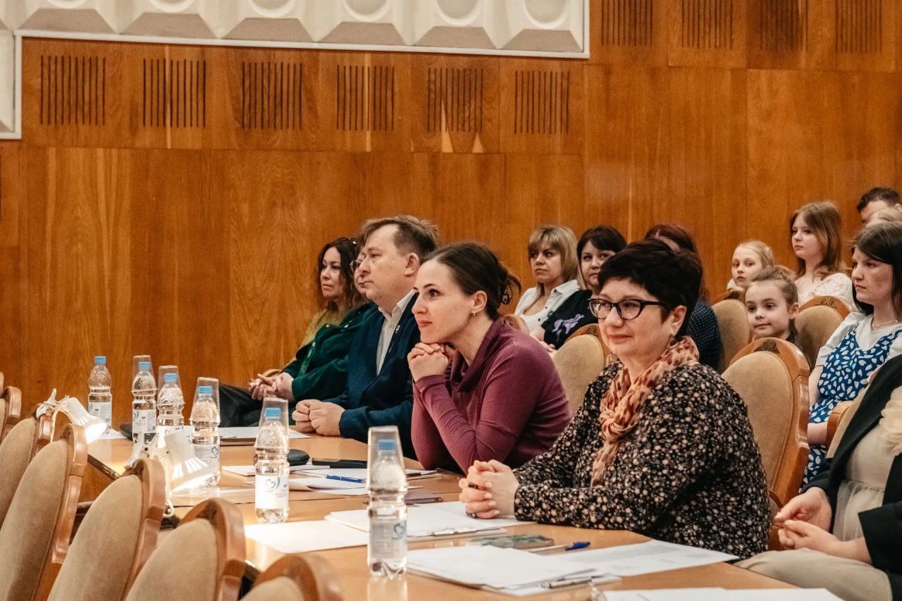 В Твери до 3 апреля проходит IV региональный фестиваль школьных театров В Твери до 3 апреля проходит IV региональный фестиваль школьных театров