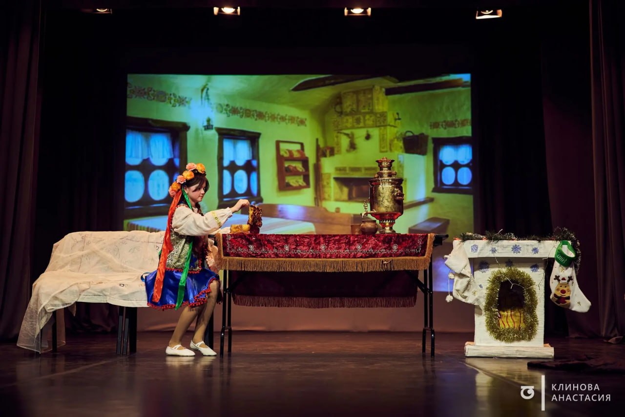 В Твери до 3 апреля проходит IV региональный фестиваль школьных театров В Твери до 3 апреля проходит IV региональный фестиваль школьных театров