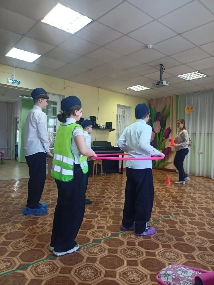 Юные инспекторы СОШ № 21 города Твери провели мероприятие «ЮИД в гостях у дошколят» Юные инспекторы СОШ № 21 города Твери провели мероприятие «ЮИД в гостях у дошколят»