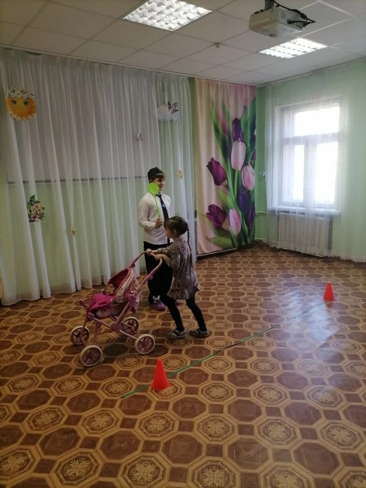 Юные инспекторы СОШ № 21 города Твери провели мероприятие «ЮИД в гостях у дошколят» Юные инспекторы СОШ № 21 города Твери провели мероприятие «ЮИД в гостях у дошколят»