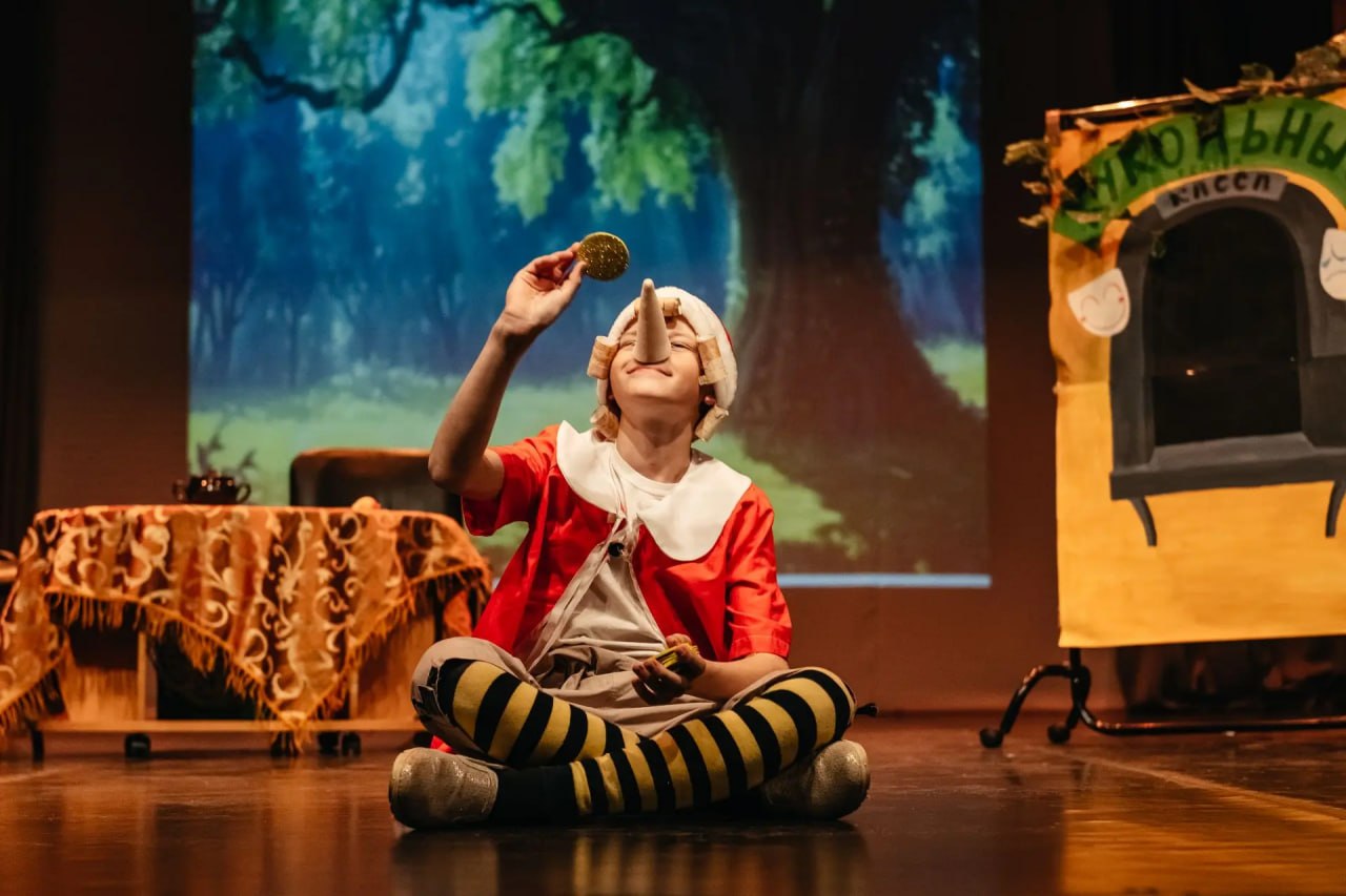 В Твери до 3 апреля проходит IV региональный фестиваль школьных театров В Твери до 3 апреля проходит IV региональный фестиваль школьных театров