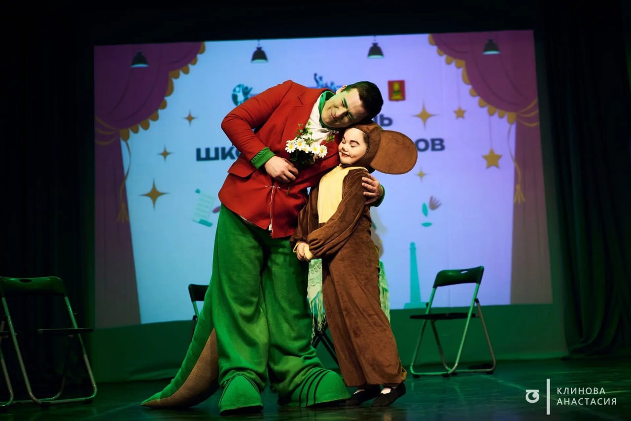 В Твери до 3 апреля проходит IV региональный фестиваль школьных театров В Твери до 3 апреля проходит IV региональный фестиваль школьных театров