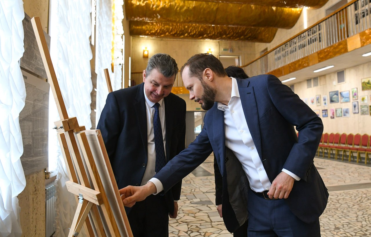 6 апреля глава Тверской области в ходе рабочей поездки в Конаковский округ внепланово посетил детский сад №2 Конаково, по которому поступали обращения жителей о необходимости проведения ремонта, проверил, насколько комфортно... 6 апреля глава Тверской области в ходе рабочей поездки в Конаковский округ внепланово посетил детский сад №2 Конаково, по которому поступали обращения жителей о необходимости проведения ремонта, проверил, насколько комфортно...