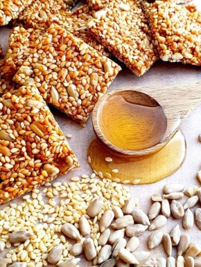 Кунжут в кондитерском искусстве: от древних традиций до инновационных десертов