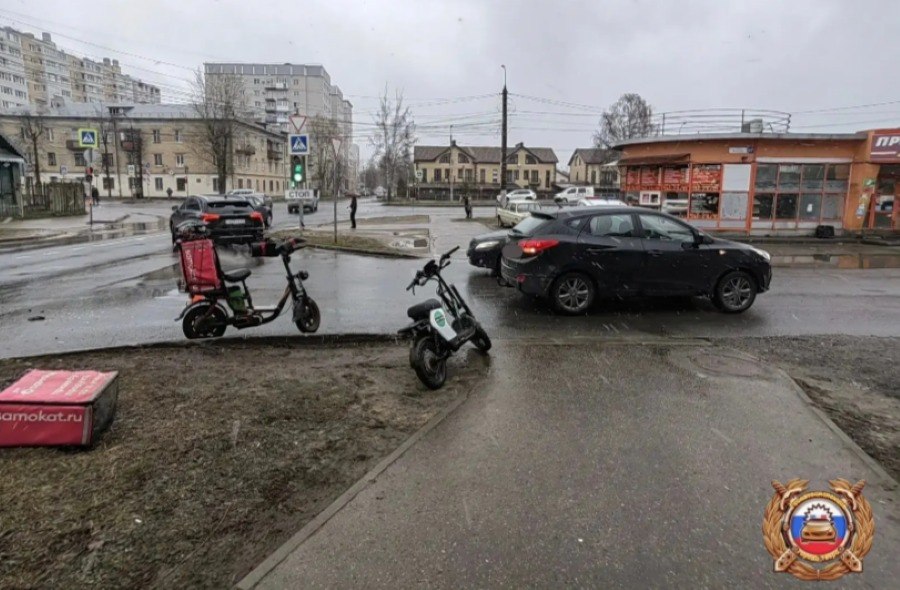 В Твери пенсионер сбил доставщика на электровелосипеде