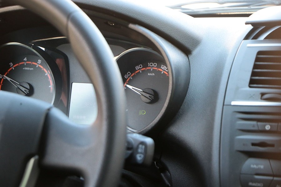 Тверичанин смог оспорить штраф за несуществующий телефон в руке