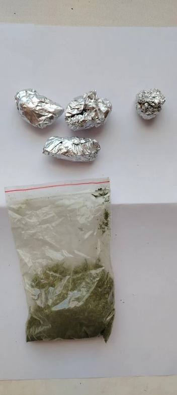 Тверские транспортные полицейские выявили мужчину с наркотическим веществом