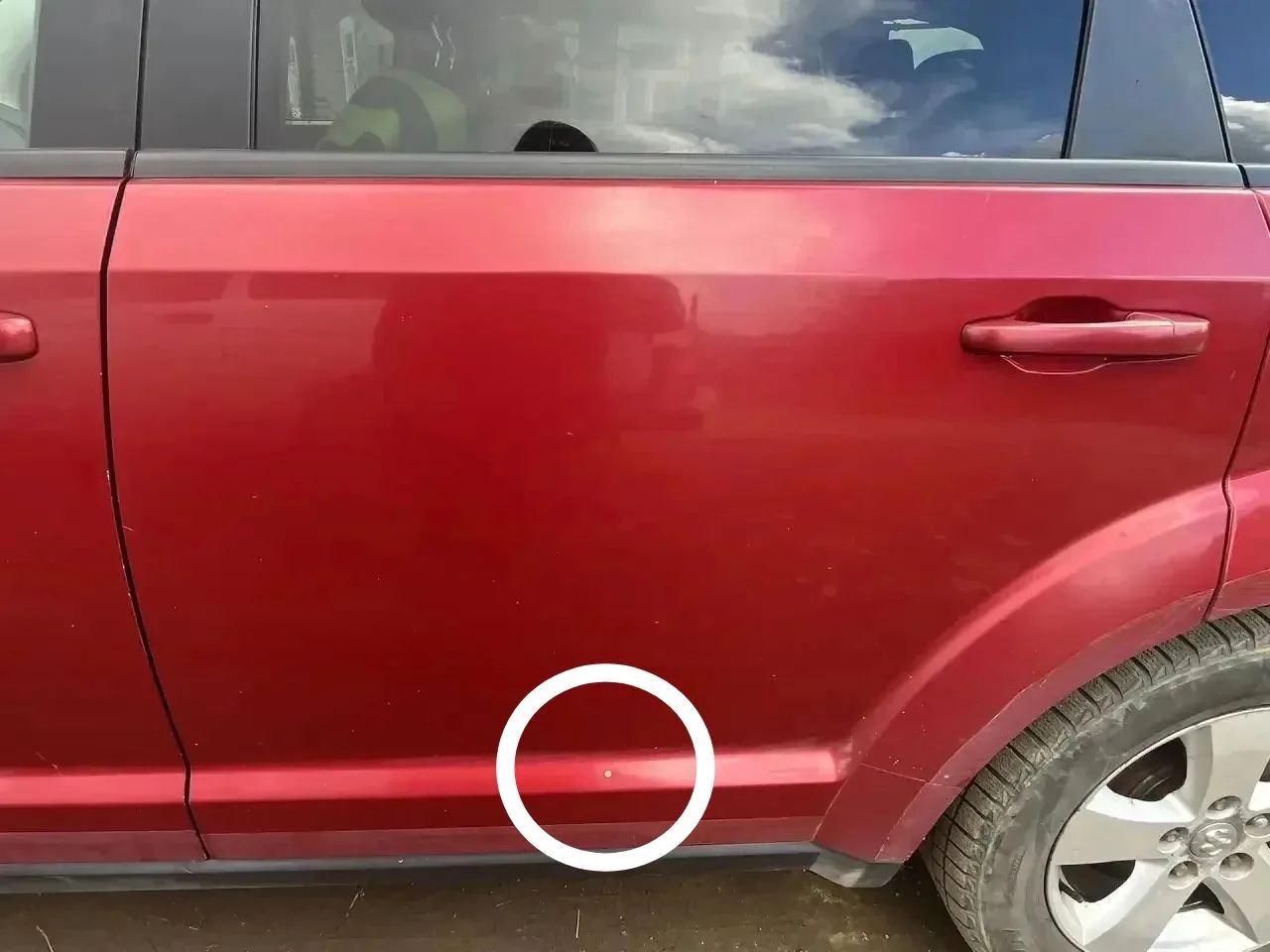 БОЛОГОВСКИЕ ПОЛИЦЕЙСКИЕ РАЗЫСКАЛИ ЗЛОУМЫШЛЕННИКА, СТРЕЛЯВШЕГО ИЗ ПНЕВМАТИКИ ПО АВТОМОБИЛЯМ