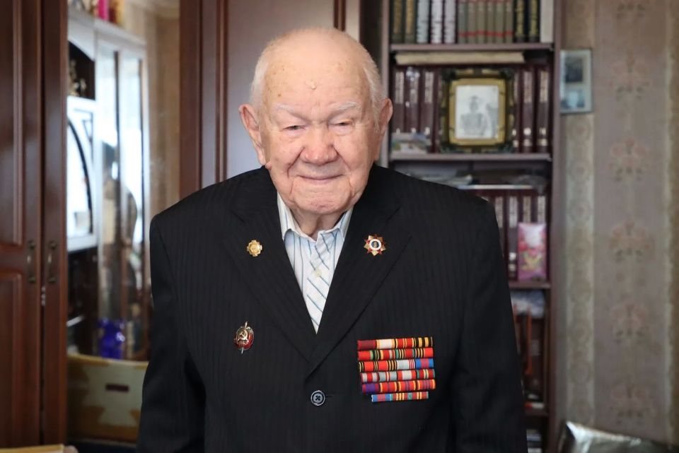 ����� ������� �������� �������, ������� ������� ������������� ����� ������� ���������� �������� 100-������ ������