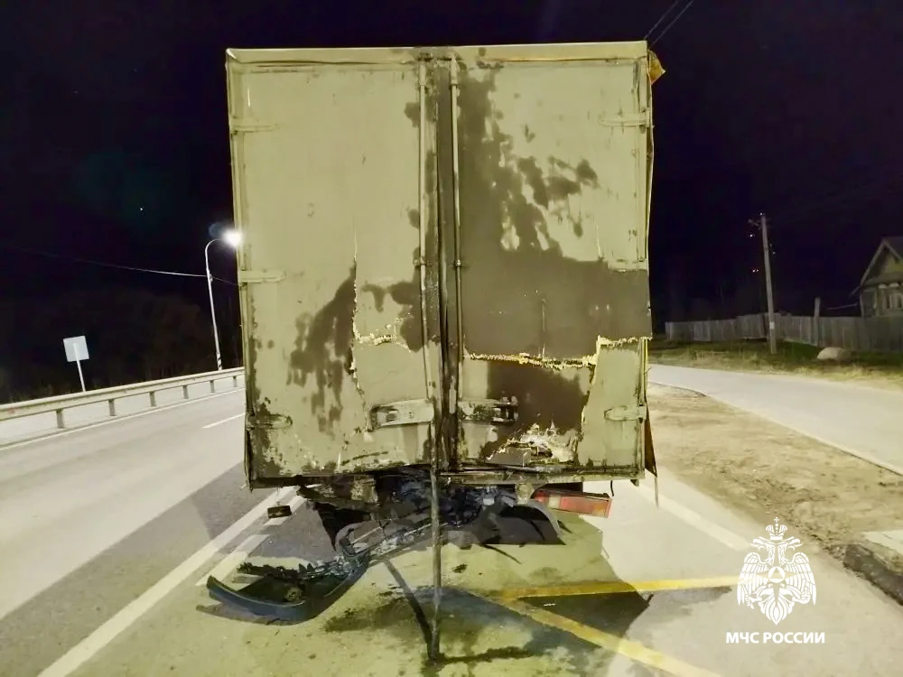 В аварии с двумя «Газелями» пострадал человек В аварии с двумя «Газелями» пострадал человек