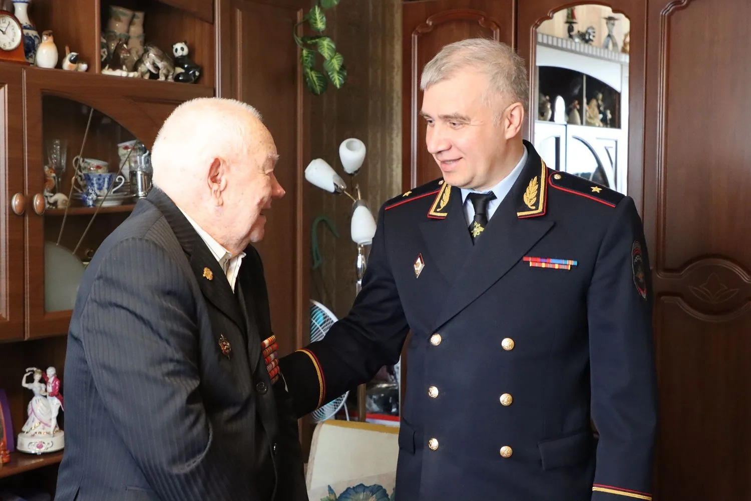 ЖИВАЯ ЛЕГЕНДА ТВЕРСКОЙ МИЛИЦИИ, ВЕТЕРАН ВЕЛИКОЙ ОТЕЧЕСТВЕННОЙ ВОЙНЫ НИКОЛАЙ ВЛАДИМИРОВ ОТМЕЧАЕТ 100-ЛЕТНИЙ ЮБИЛЕЙ ЖИВАЯ ЛЕГЕНДА ТВЕРСКОЙ МИЛИЦИИ, ВЕТЕРАН ВЕЛИКОЙ ОТЕЧЕСТВЕННОЙ ВОЙНЫ НИКОЛАЙ ВЛАДИМИРОВ ОТМЕЧАЕТ 100-ЛЕТНИЙ ЮБИЛЕЙ