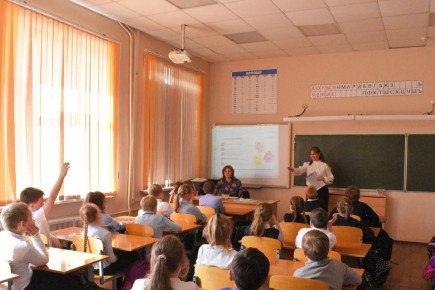 В тверских школах продолжаются уроки финансовой грамотности