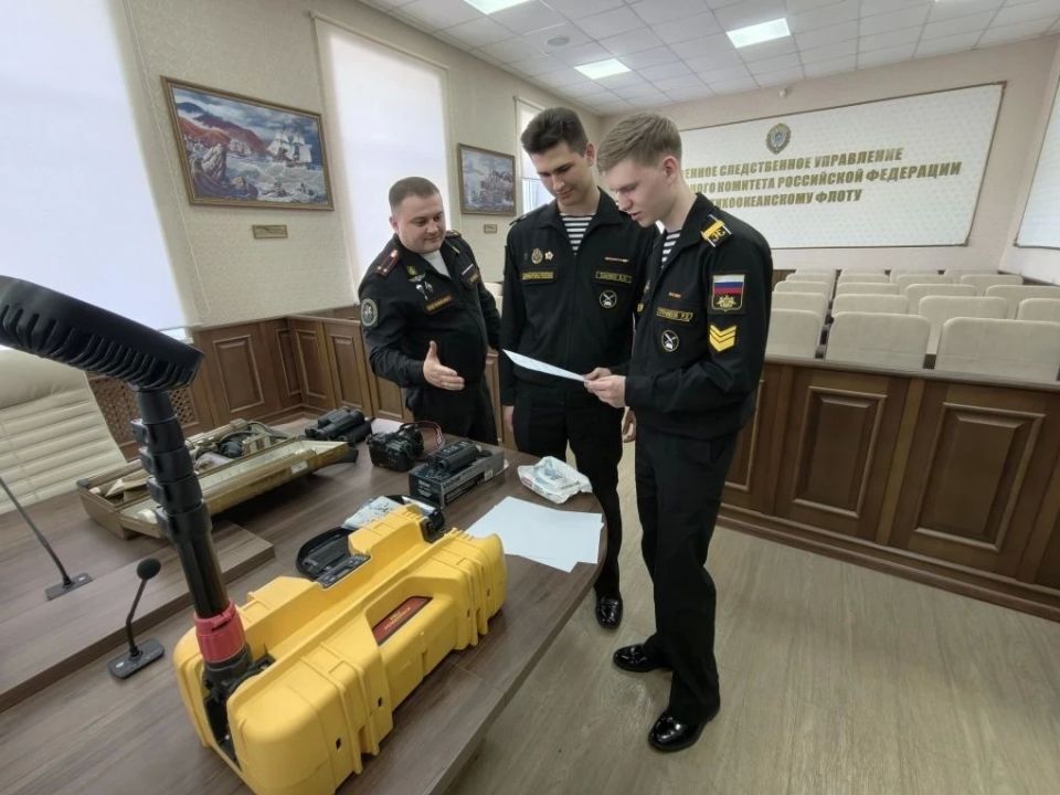 Будущие офицеры выбирают следствие: нахимовцы посетили ВСУ СК России по Тихоокеанскому флоту Будущие офицеры выбирают следствие: нахимовцы посетили ВСУ СК России по Тихоокеанскому флоту