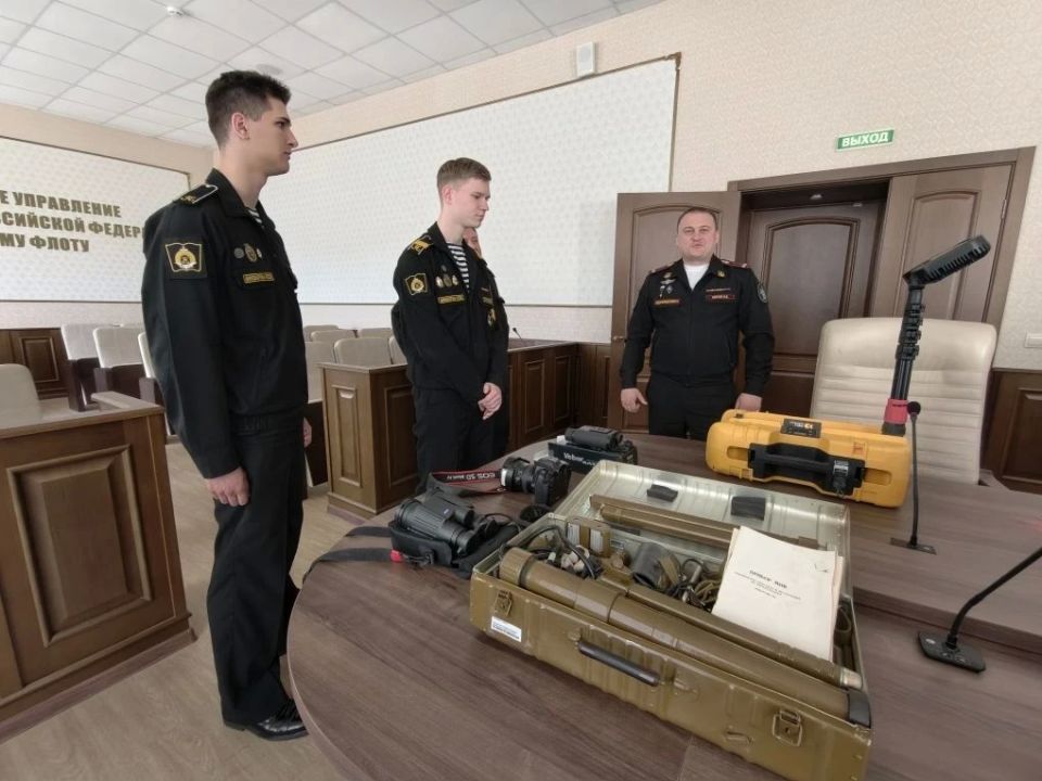 Будущие офицеры выбирают следствие: нахимовцы посетили ВСУ СК России по Тихоокеанскому флоту Будущие офицеры выбирают следствие: нахимовцы посетили ВСУ СК России по Тихоокеанскому флоту