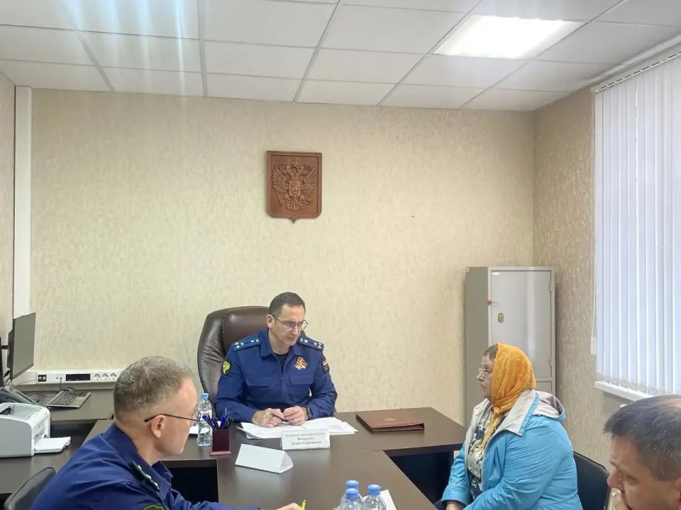 В рамках рабочей поездки в Фировский муниципальный округ прокурор Тверской области Денис Назаренко официально представил назначенного прокурора района, а также провел личный прием граждан В рамках рабочей поездки в Фировский муниципальный округ прокурор Тверской области Денис Назаренко официально представил назначенного прокурора района, а также провел личный прием граждан