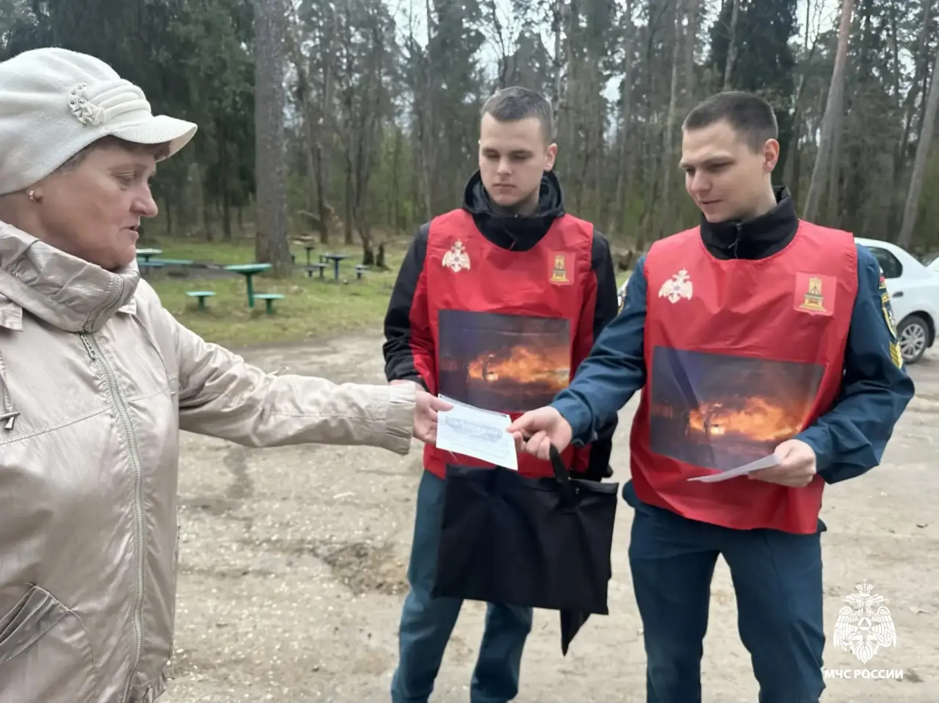 Профилактические рейды с волонтерами Профилактические рейды с волонтерами