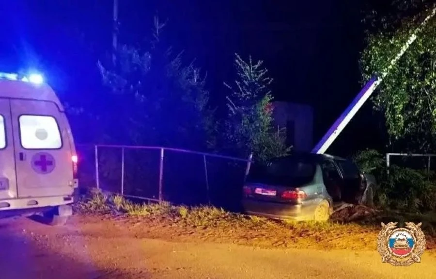 В Торопце при ДТП пострадали водитель и три пассажира