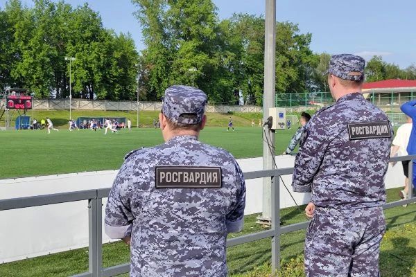 Росгвардейцы обеспечили безопасное проведение футбольного матча в Твери