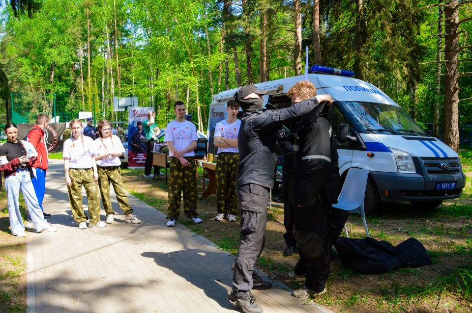 Тверские студенты приняли участие в военно-патриотическом слете «Тверская зарница» Тверские студенты приняли участие в военно-патриотическом слете «Тверская зарница»