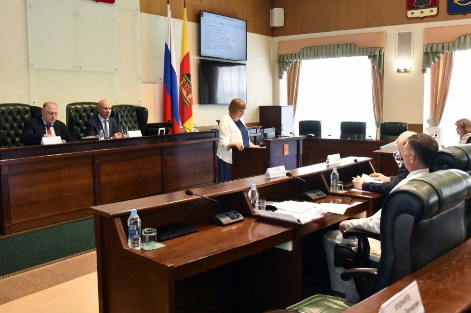 На заседании комитета по бюджету и налогам, которое состоялось 19 мая под председательством Константина Буевича, основным стал вопрос о внесении изменений в областной бюджет на 2026 год и на плановый период 2027 и 2028 годов На заседании комитета по бюджету и налогам, которое состоялось 19 мая под председательством Константина Буевича, основным стал вопрос о внесении изменений в областной бюджет на 2026 год и на плановый период 2027 и 2028 годов