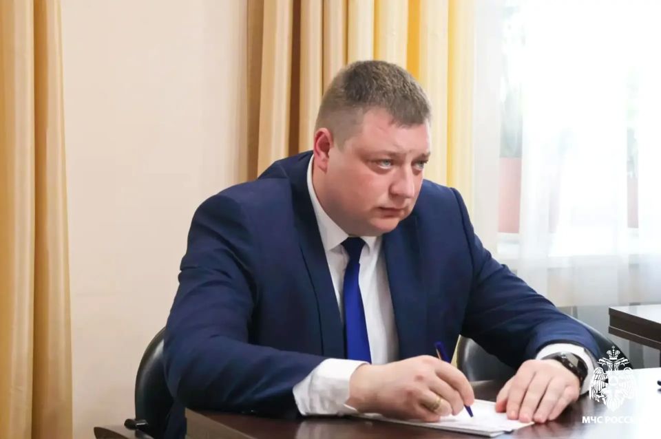 Обеспечение безопасности на выборах: Алексей Уткин провел рабочую встречу с председателем избирательной комиссии Тверской области Обеспечение безопасности на выборах: Алексей Уткин провел рабочую встречу с председателем избирательной комиссии Тверской области