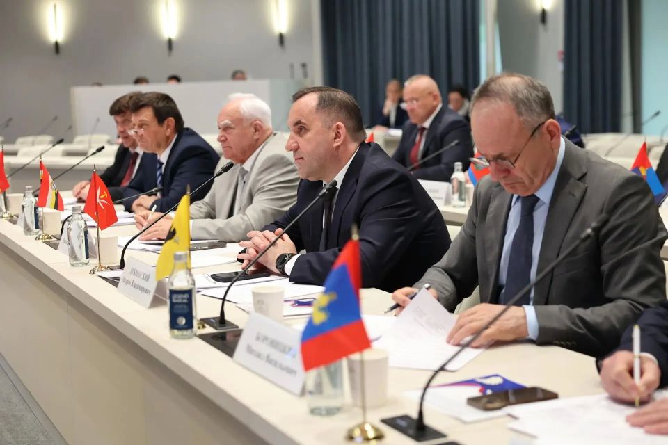 В Московской области прошло заседание Совета законодателей Центрального федерального округа при полномочном представителе Президента Российской Федерации в ЦФО В Московской области прошло заседание Совета законодателей Центрального федерального округа при полномочном представителе Президента Российской Федерации в ЦФО