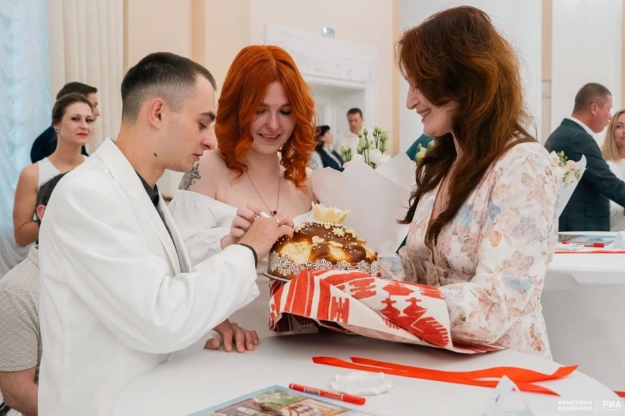В Твери 26 пар сыграли свадьбы 26.05.2026: фото новобрачных В Твери 26 пар сыграли свадьбы 26.05.2026: фото новобрачных
