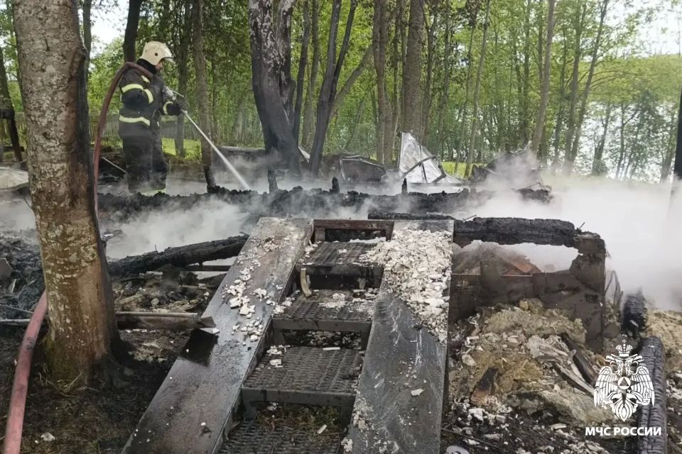 Сегодня в деревне Овинец Осташковского МО огнеборцы 44 и 86 ПСЧ ликвидировали пожар в хозяйственном строении Сегодня в деревне Овинец Осташковского МО огнеборцы 44 и 86 ПСЧ ликвидировали пожар в хозяйственном строении