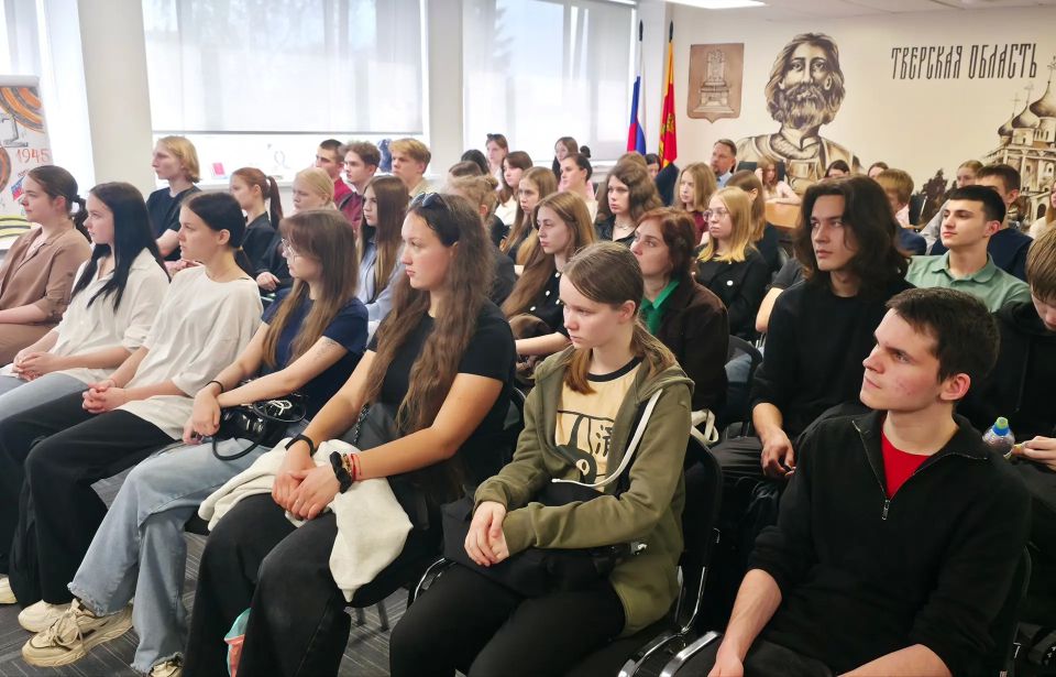 В Твери офицер регионального СК встретился с учащимися В Твери офицер регионального СК встретился с учащимися