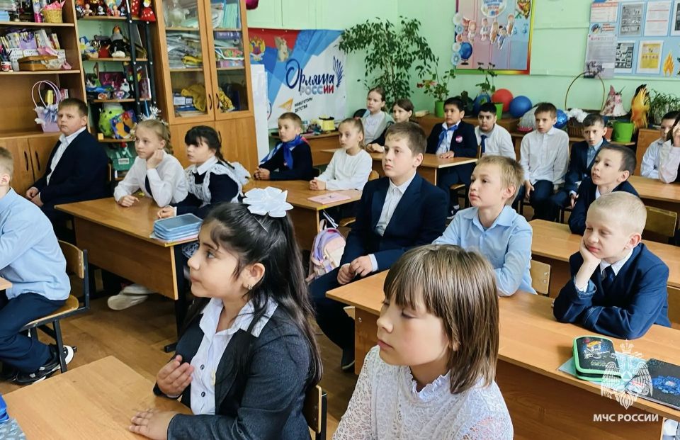 Вперед в безопасное лето!. Лето уже на пороге, а значит — самое время освежить важные правила Вперед в безопасное лето!. Лето уже на пороге, а значит — самое время освежить важные правила