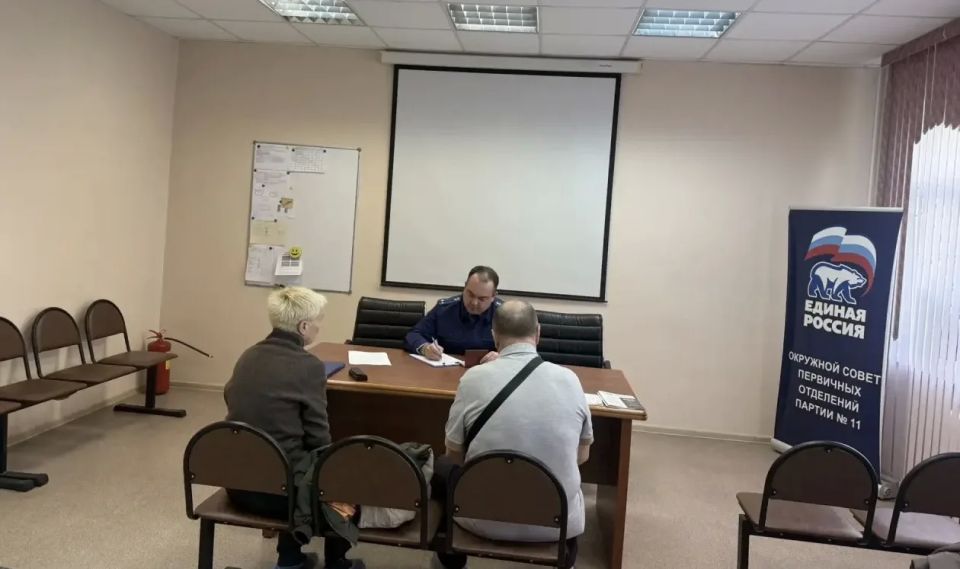 Прокурором Пролетарского района г. Твери Олегом Рузаевым в ГБУЗ Тверской области «Городская поликлиника № 8» г. Твери проведен личный прием граждан