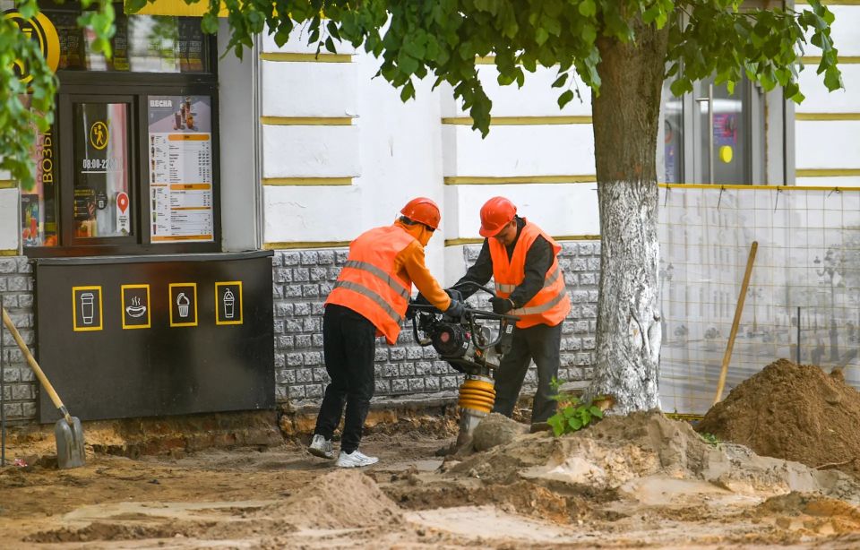 По поручению Виталия Королева на улице Трехсвятской в Твери продолжаются активные ремонтные работы По поручению Виталия Королева на улице Трехсвятской в Твери продолжаются активные ремонтные работы