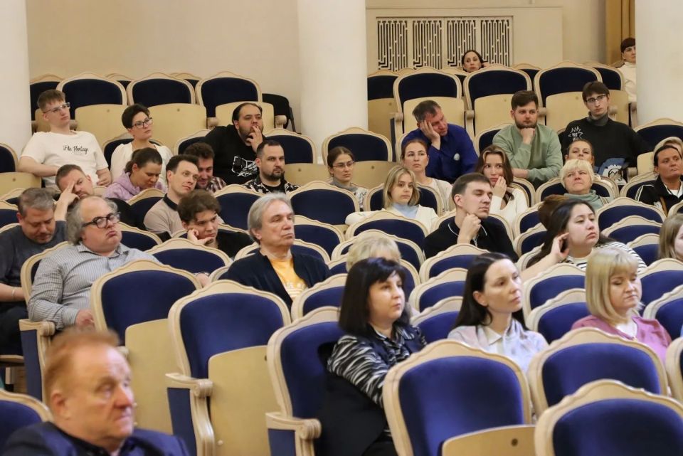 ТВЕРСКИЕ ПОЛИЦЕЙСКИЕ ПРОВЕЛИ ЛИКБЕЗ «АНТИМОШЕННИК» ДЛЯ РАБОТНИКОВ ОБЛАСТНОЙ ФИЛАРМОНИИ ТВЕРСКИЕ ПОЛИЦЕЙСКИЕ ПРОВЕЛИ ЛИКБЕЗ «АНТИМОШЕННИК» ДЛЯ РАБОТНИКОВ ОБЛАСТНОЙ ФИЛАРМОНИИ