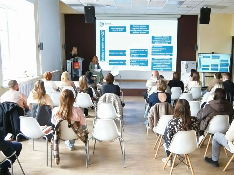 Предпринимателям Тверской области в региональном Центре «Мой бизнес» на Неделе предпринимательства рассказали об изменениях в налоговом законодательстве в 2026 году Предпринимателям Тверской области в региональном Центре «Мой бизнес» на Неделе предпринимательства рассказали об изменениях в налоговом законодательстве в 2026 году